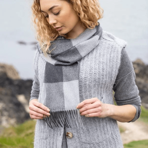 Merino Sjaal | Grijs Geblokt No. 100 - john hanly - Accessoires